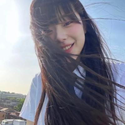 夏日天空的那匹红马
